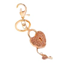 chaalbchy3729champagne3-porte-cles-cSur-serrure-et-cle-champagne-2