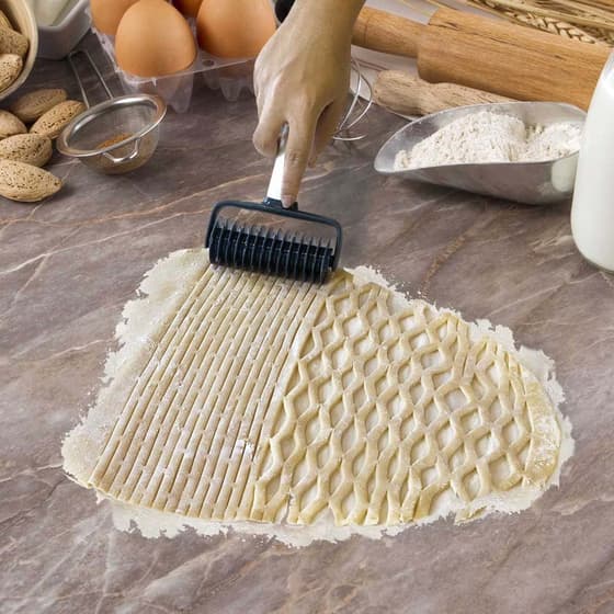 CMPKP53111-rouleau-a-losanges-pour-pate-a-tarte-17,5-cm-4