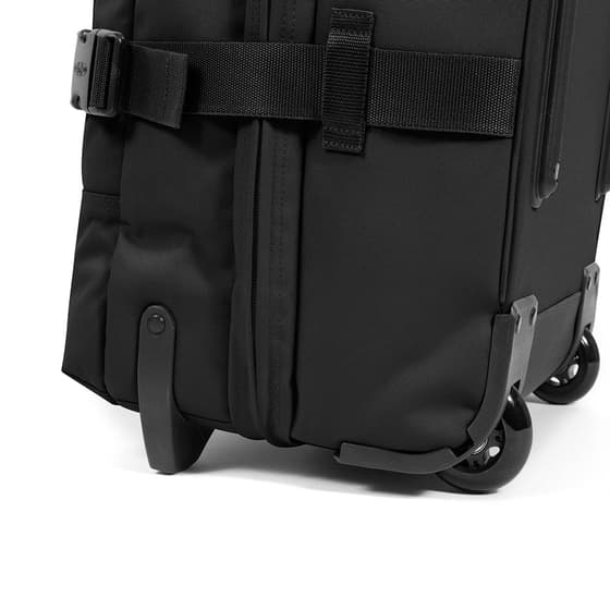 EK61L008_Sac-de-voyage-EASTPAK-Tranverz-S-51cm-Black-noir-5