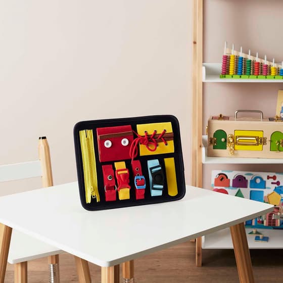 CMPEA10293-mallette-multi-sensorielle-montessori-les-systemes-d-ouverture-3