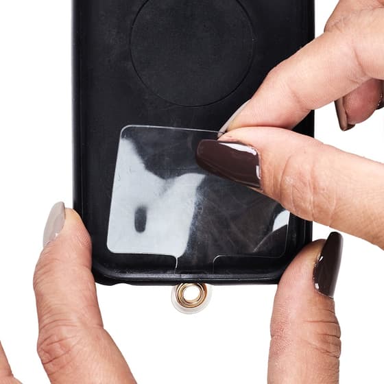 cmpht0018a-attache-poignet-smartphone-universel-maille-m24-1