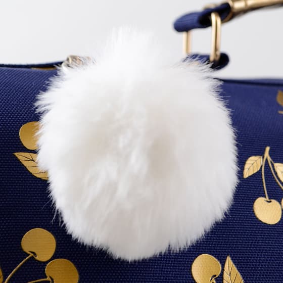 cat3760399300019-cartable-cerises-dorees-38cm-2-compartiments-pompon-boule-fourrure-1