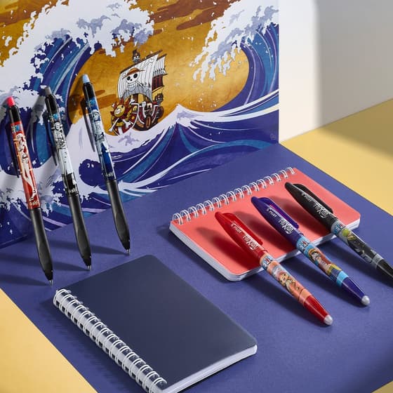 pil3131910449577coffret-collection-one-piece-6-stylos-rollers-frixion-stickers-3