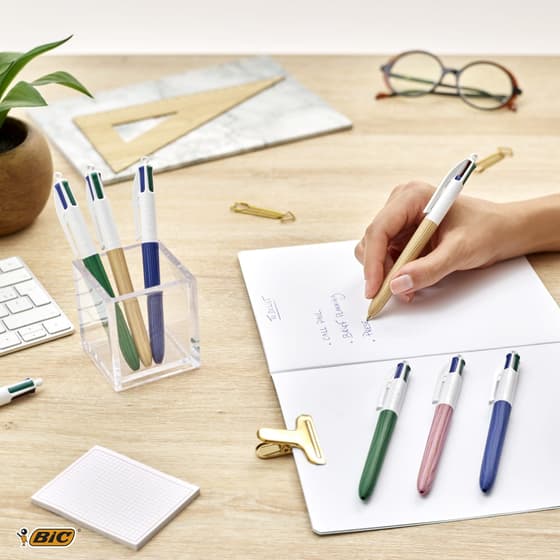 bic508964-stylo-bille-bic-4-couleurs-wood-effect-retractable-et-rechargeable-5