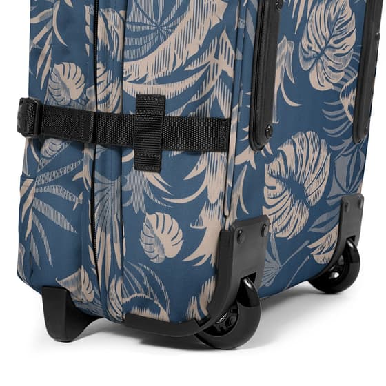 ek00062l2z4-sac-de-voyage-valise-eastpak-tranverz-m-67cm-brize-blue-beige-5