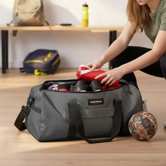 EK00079D77H1--Sac-de-voyagesport-EASTPAK-Station-+-Black-Denim-M--11--52