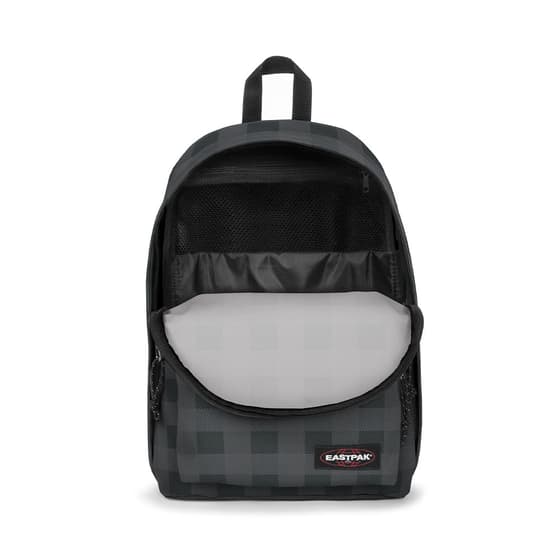 ek000767c0k-sac-a-dos-eastpak-out-of-office-checker-grey-1-compartiment-4