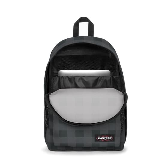 ek000767c0k-sac-a-dos-eastpak-out-of-office-checker-grey-1-compartiment-5