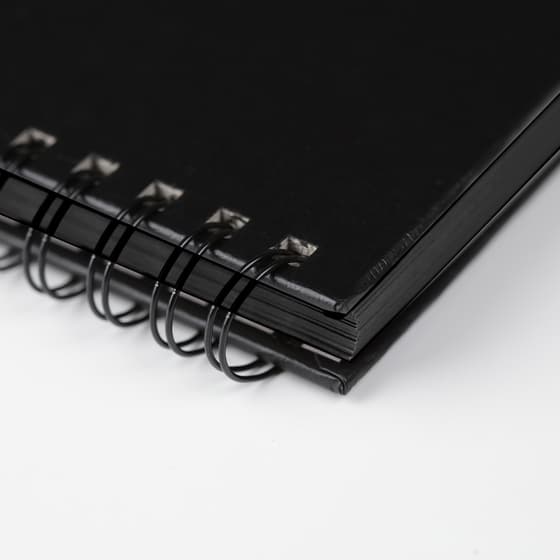 cla34265c-carnet-a4-multitechnique-goldline-a-spirales-pages-noires-140g-64p-2