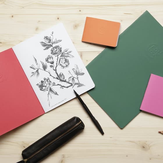 carnet-de-dessin-a4-crokbook-pique-noir-48-pages-blanches-90g-2