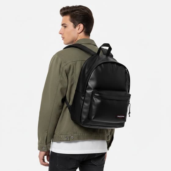 ek0007679j7-sac-a-dos-eastpak-out-of-office-glossy-black-1-compartiment