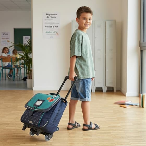 tan42257-cartable-a-roulettes-tanns-les-fantaisies-alexandre-38cm-2-compartiments-02