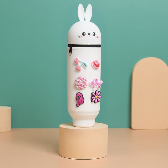 lac462f041lapin-trousse-verticale-click-charms-lapin-en-silicone-1