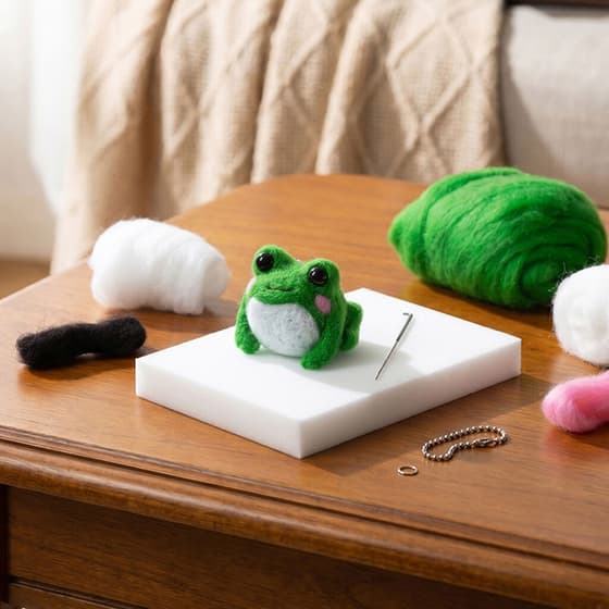 kikgg308-kit-de-feutrage-a-laiguille-grenouille-3