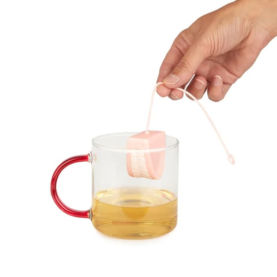 bal27830-infuseur-a-the-en-silicone-rose-teath-balvi-1