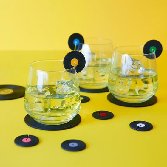 bal25416-lot-de-4-sous-verres-en-silicone-the-coaster-vinyl-balvi-3