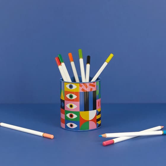 bal28232-pot-a-crayons-en-metal-bleu-los-pepes-eyes-balvi-4