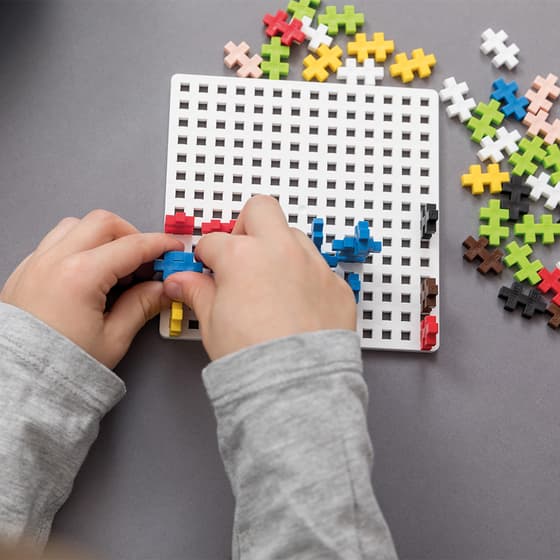 konpp7012-jeu-de-construction-plus-plus-valisette-de-voyage-100-pieces-4