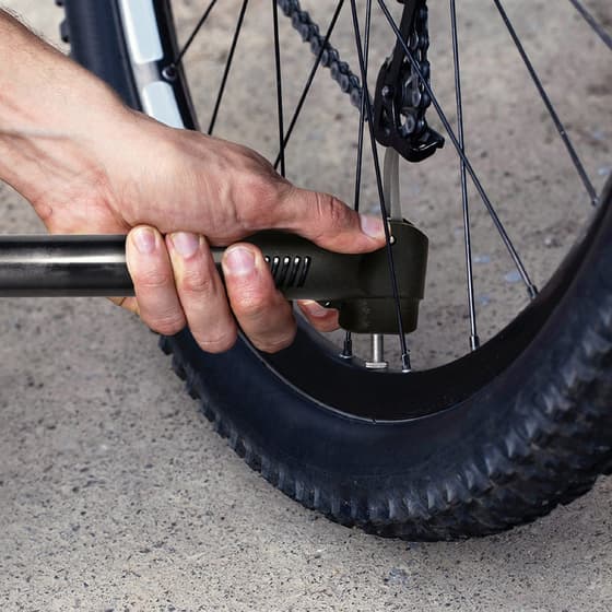 CMPVL0007-Pompe-a-air-manuelle-pour-vélo-4
