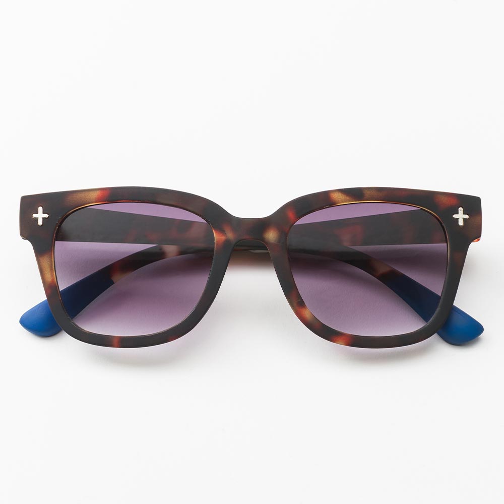Lunettes de soleil ovales modèle homme | Giorgio Armani Lunettes de soleil ovales modèle homme | Giorgio Armani