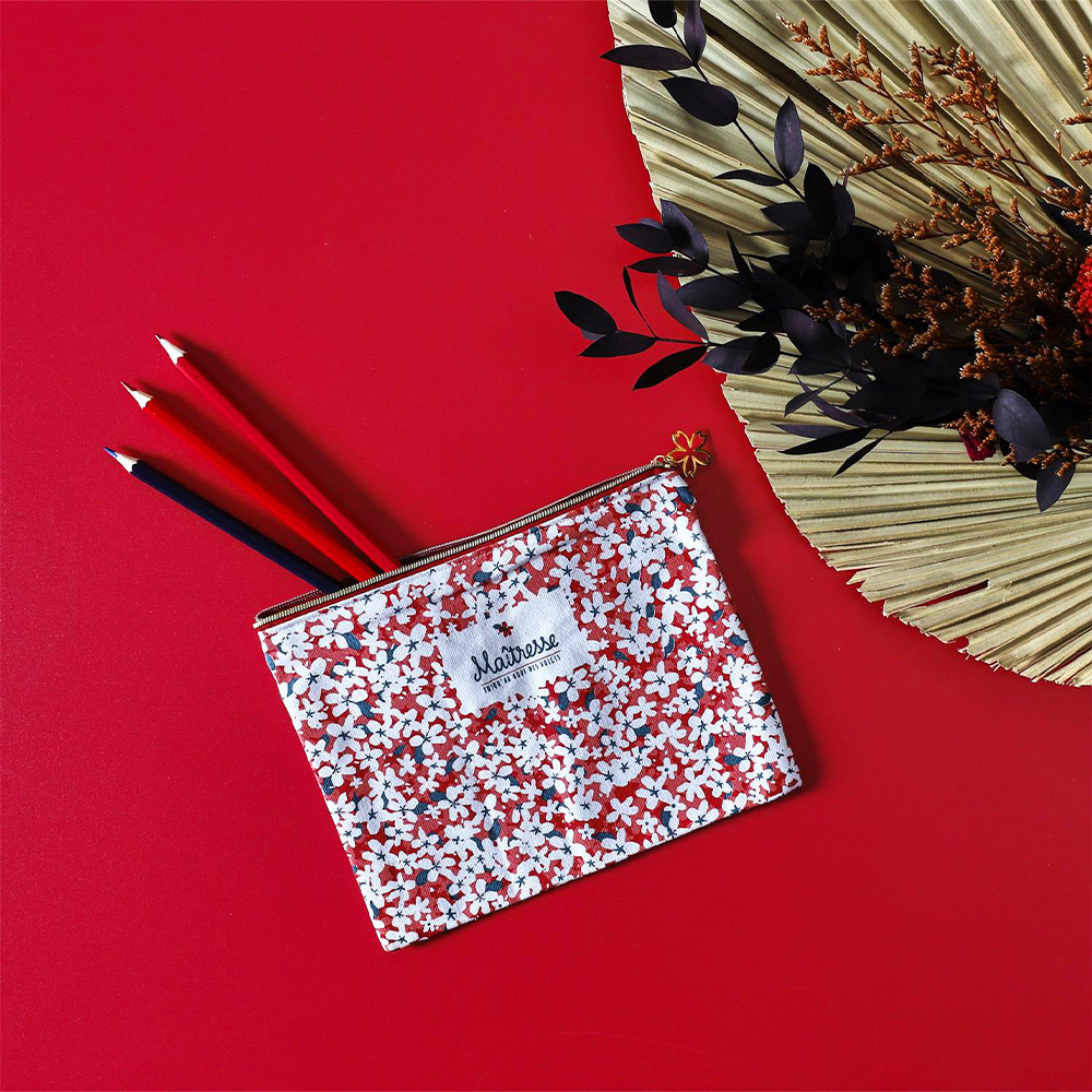 trousse pochette fleurs rouges merci maîtresse Chez