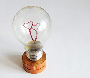 DIY-ampoule-d'amour-Saint-Valentin12